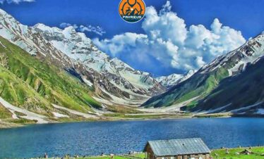 Saif-ul-Muluk Lake surrounded by mountains – part of Naran Kaghan travel plan
